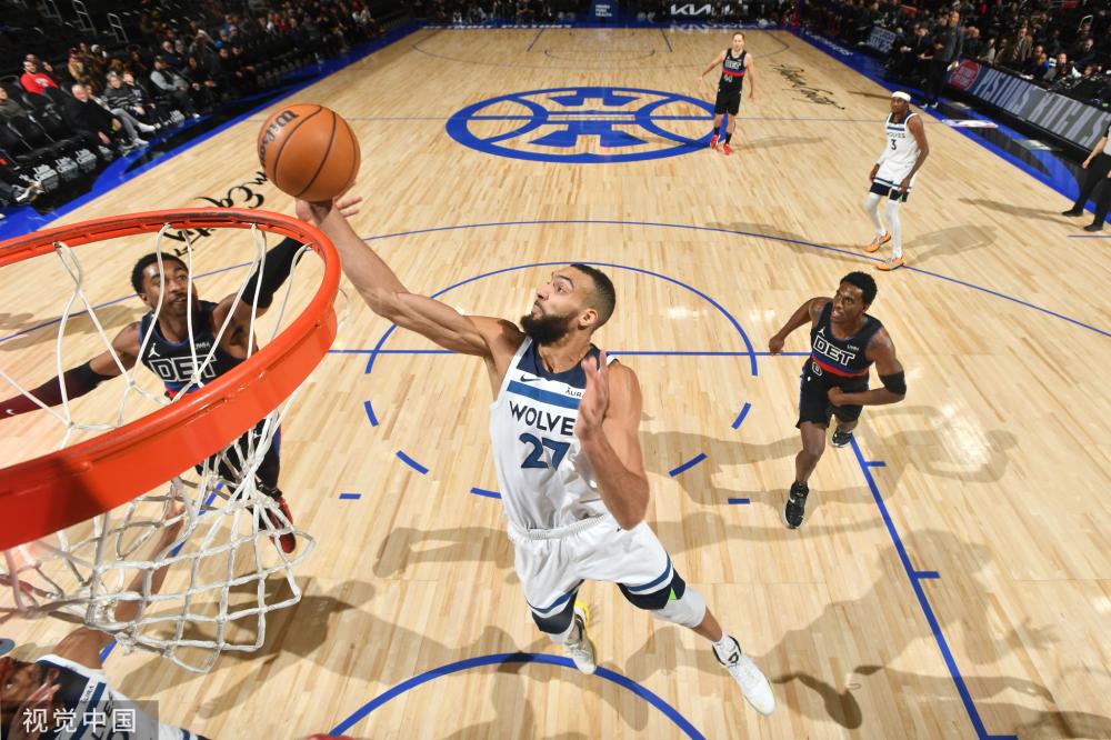 场均篮板 场均篮板