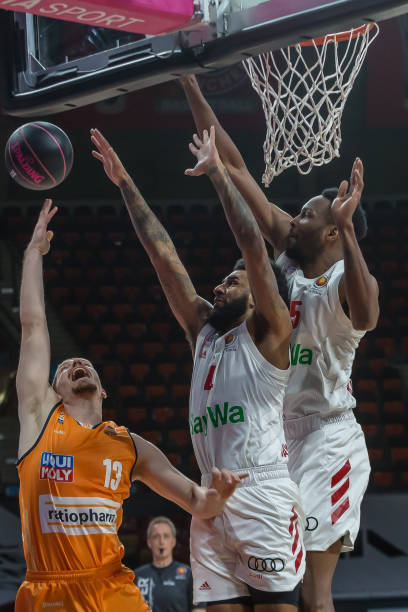 同时拥有一 同时拥有一